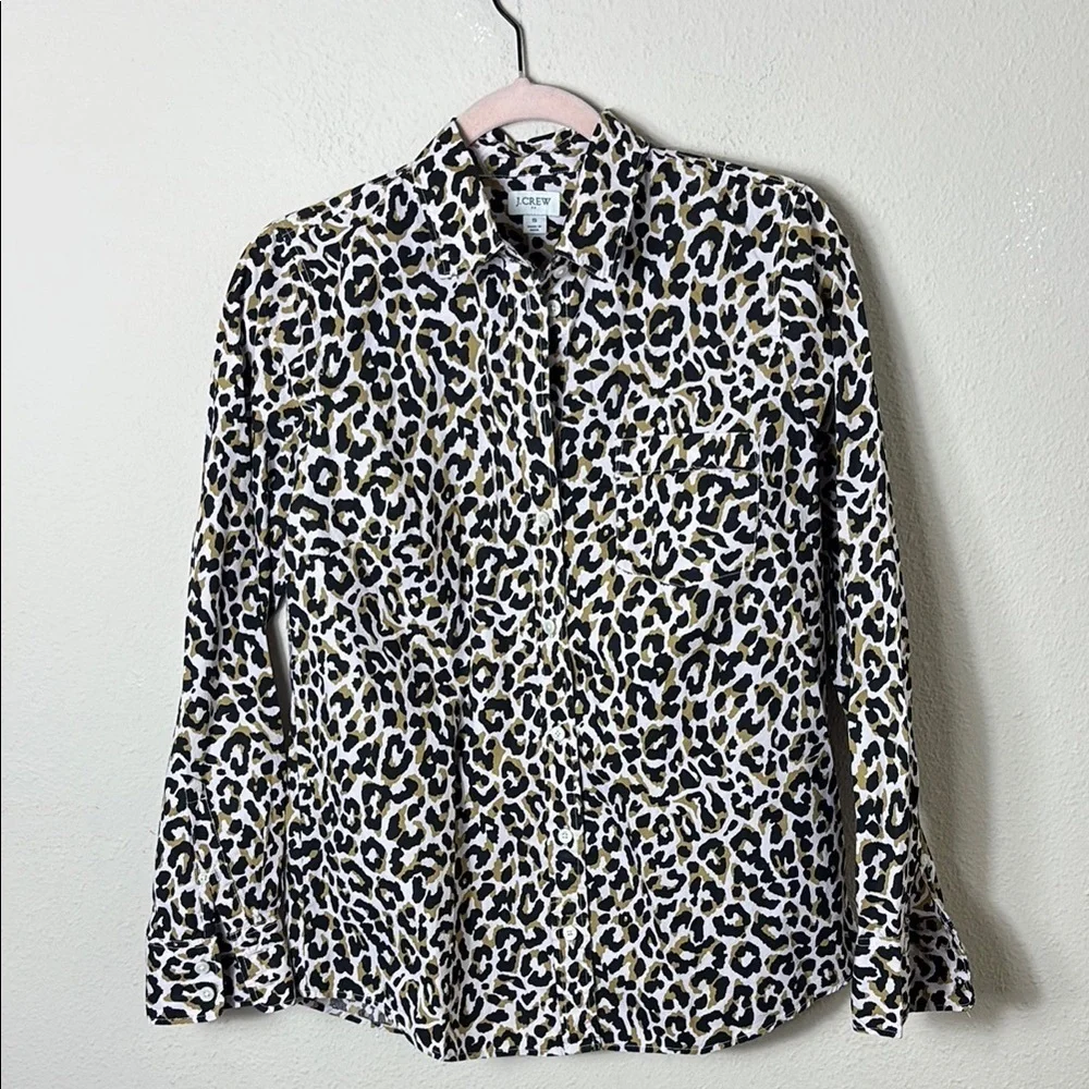 J. Crew Leopard print in soft pink button down shirt size small 100% cotton